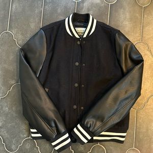 Levi’s bomber jacket.  Wool blend and faux leather. Size S but fits like M.